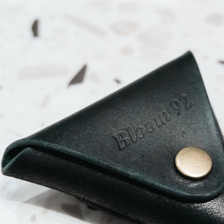 T6L Triangle Coin Purse(Handmade by Arata)[black]